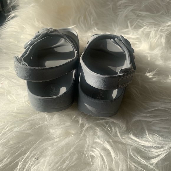 Cat & Jack Sandals - Picture 2 of 5